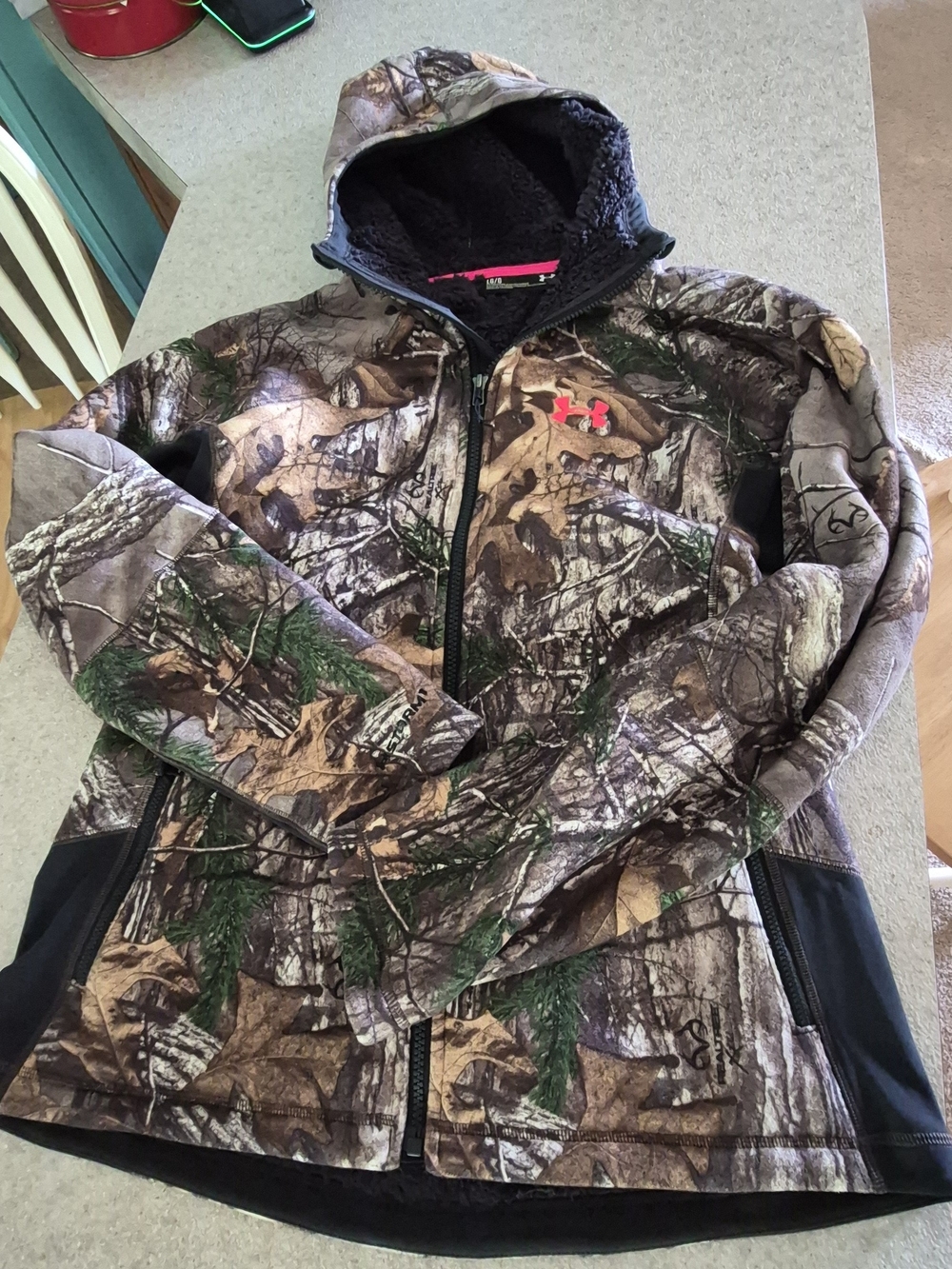Under Armour Girls' Realtree Camo Hooded Puffer Jacket with Pink Logo
